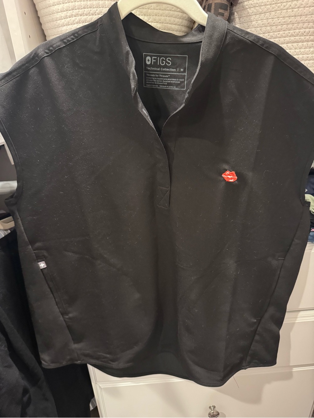 FIGS Black Scrub Top with Small embroidered lip